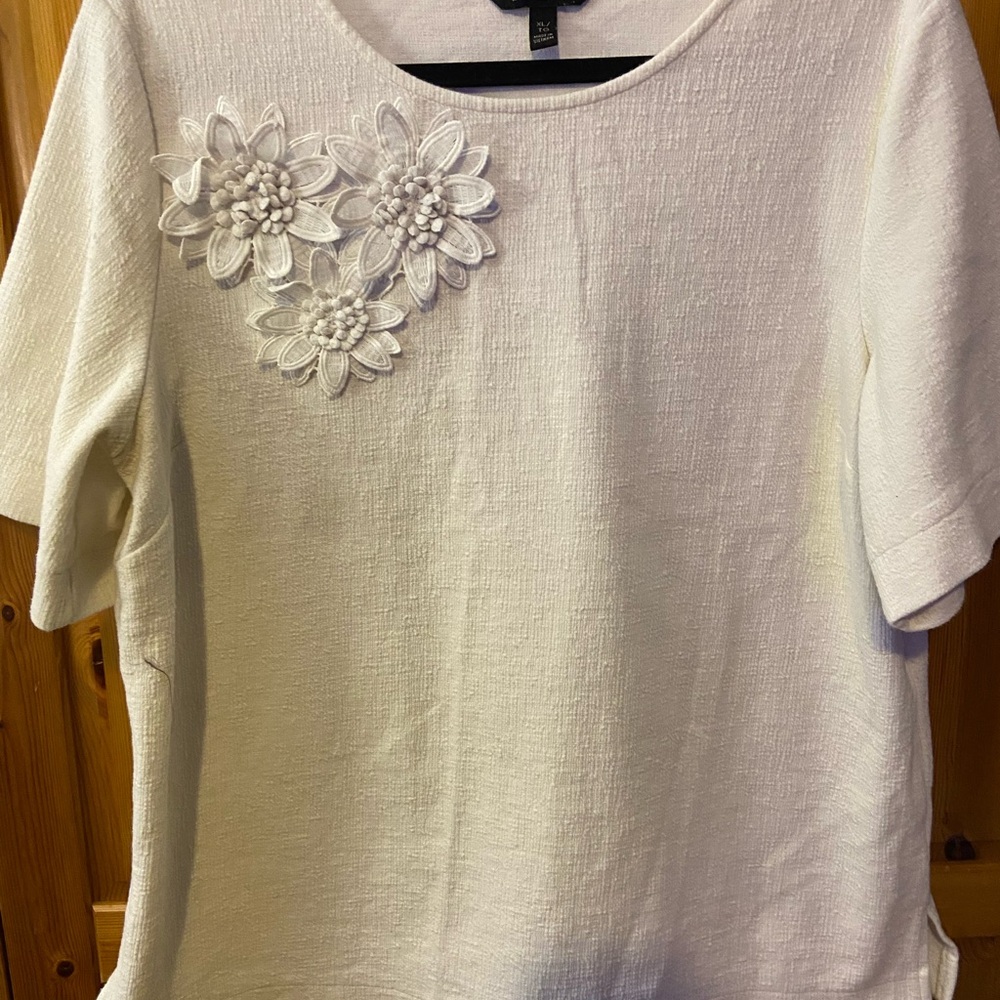 Elegant White Floral Embellished Women's Top